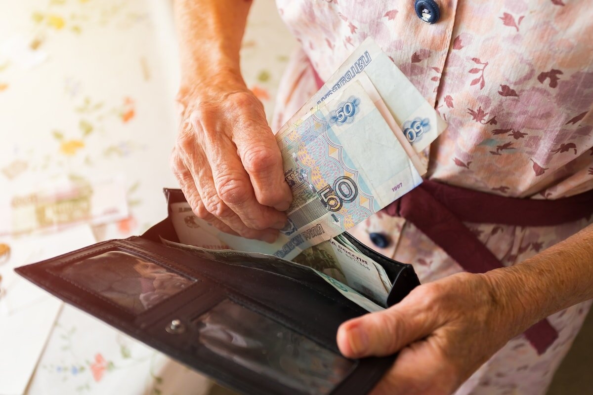 Россиянам хотят выплачивать тринадцатую пенсию
