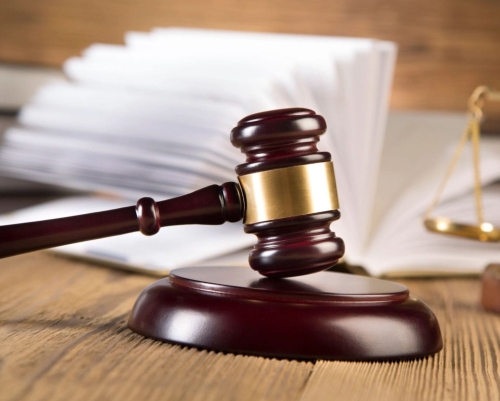 Охинский городской суд восстановил права работников управляющей компании
