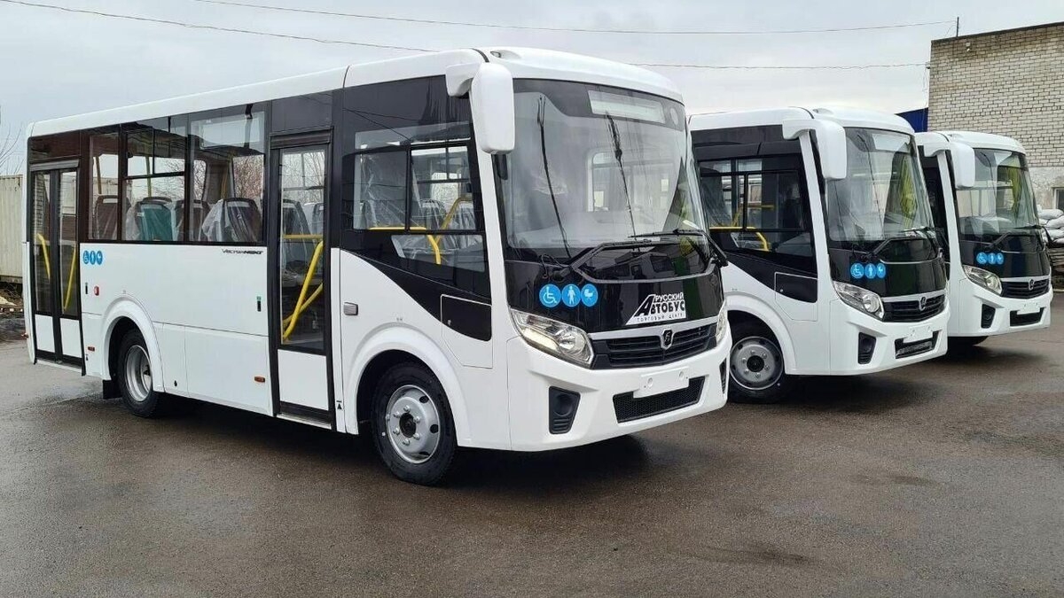 Для Охинского района приобретут 11 новых автобусов