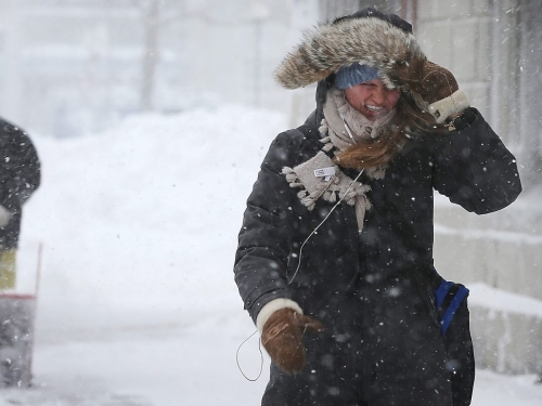Сильный снег и ветер: МЧС направило в Оху экстренное предупреждение