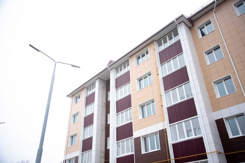 Сахалинской области выделят самую крупную сумму на расселение аварийного жилья